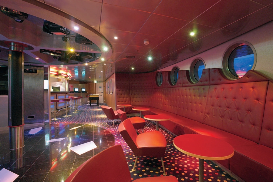 RCI_Jewel_FuelLounge_2.jpg